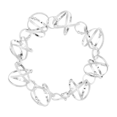 Mobius Link Bracelet
Sterling silver
BRMB01-S 450. Mobius Link Bracelet
Sterling silver
BRMB01-S 450.